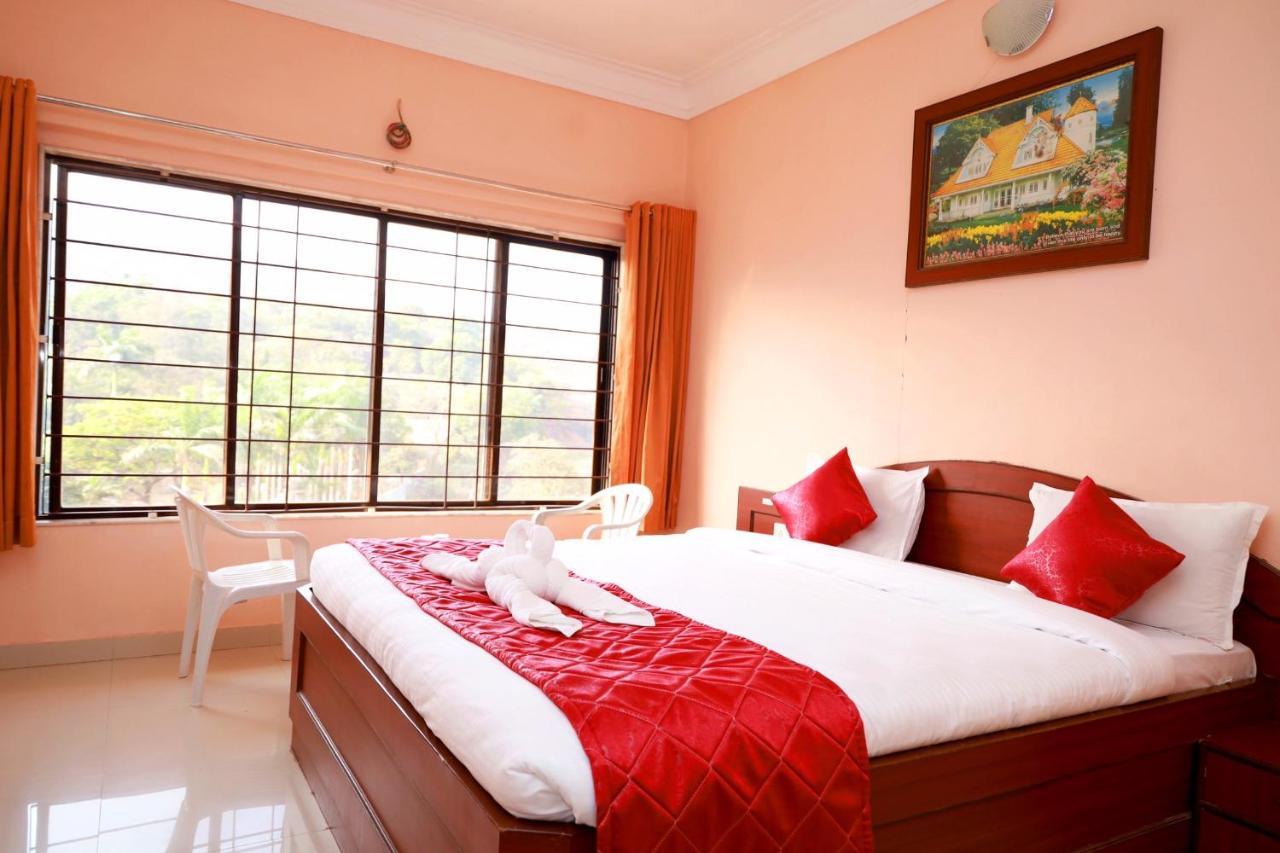 Hotel Manik Moti Lonavala Exterior foto